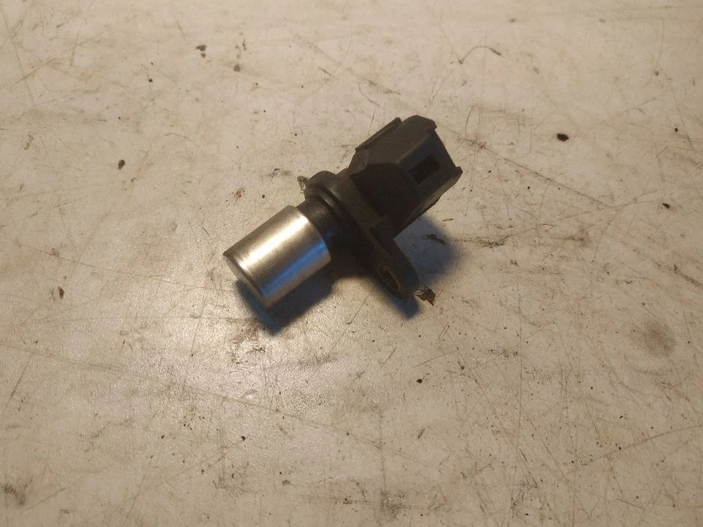 Camshaft position sensor – Toyota Avensis T250 (2003-2006)