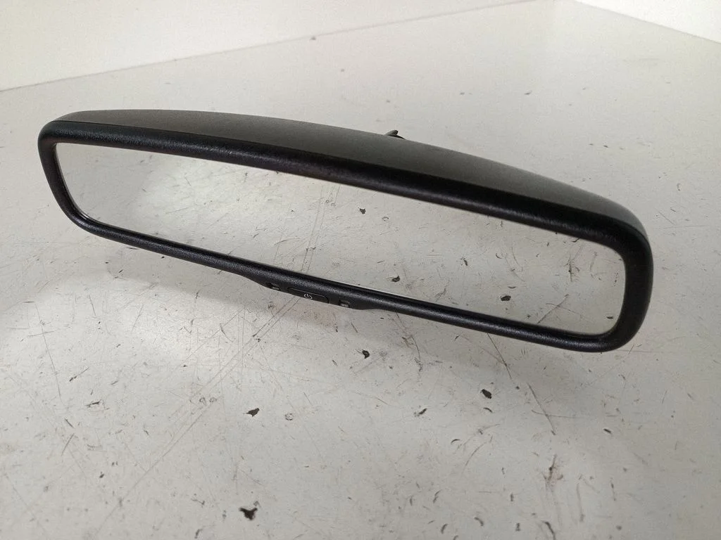 Atpakaļskata spogulis (salonā) 015892
