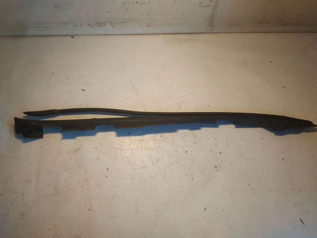 Poritiiva otsaliist – Lexus IS 220D-250-350 (2006-2013)
