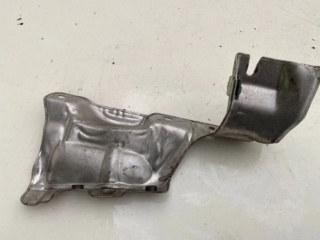 Dzinēja siltumizolācija (aizsargs pret karstumu) – Volvo V40 (2012-2019)