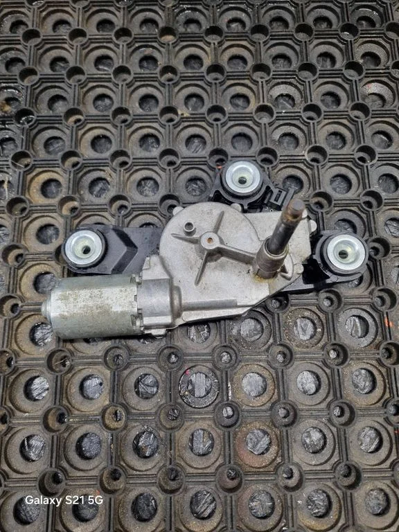 Rear window wiper motor – Volvo V50 (2008-2012)