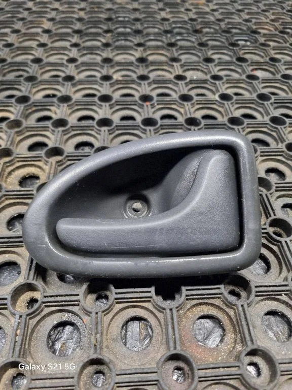 Front door interior handle – Renault Trafic II (X83) (2001-2014)