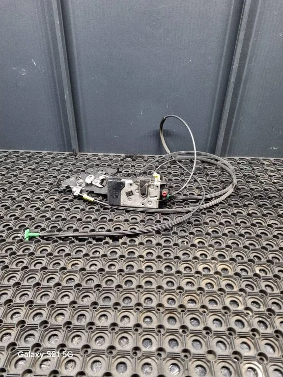Sliding door lock – Renault Trafic II (X83) (2001-2014)