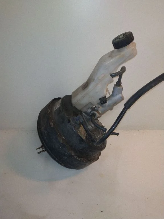 Brake booster – Toyota Corolla Verso E121 (2004-2007)