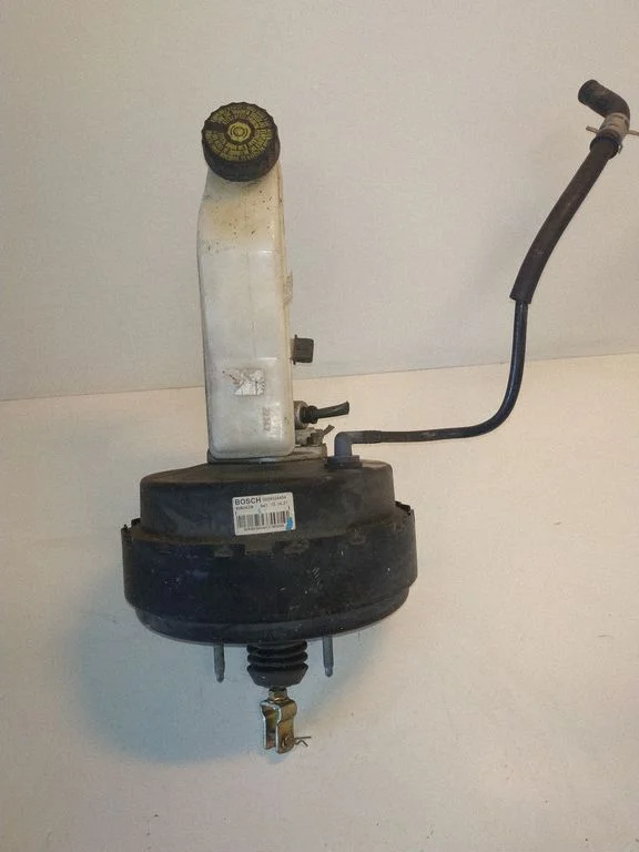 Brake booster – Toyota Corolla Verso E121 (2004-2007)