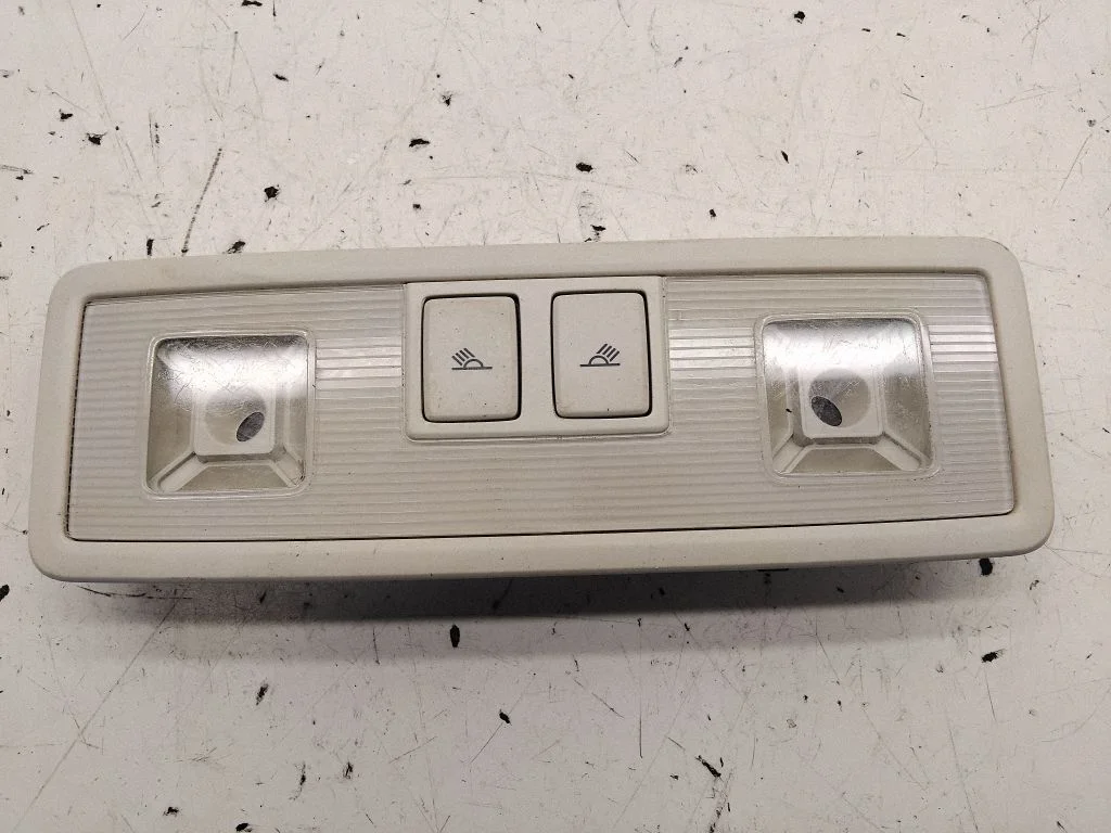 Aizmugurējo sēdvietu apgaismojuma lukturis – Volkswagen e-Golf (2014-)