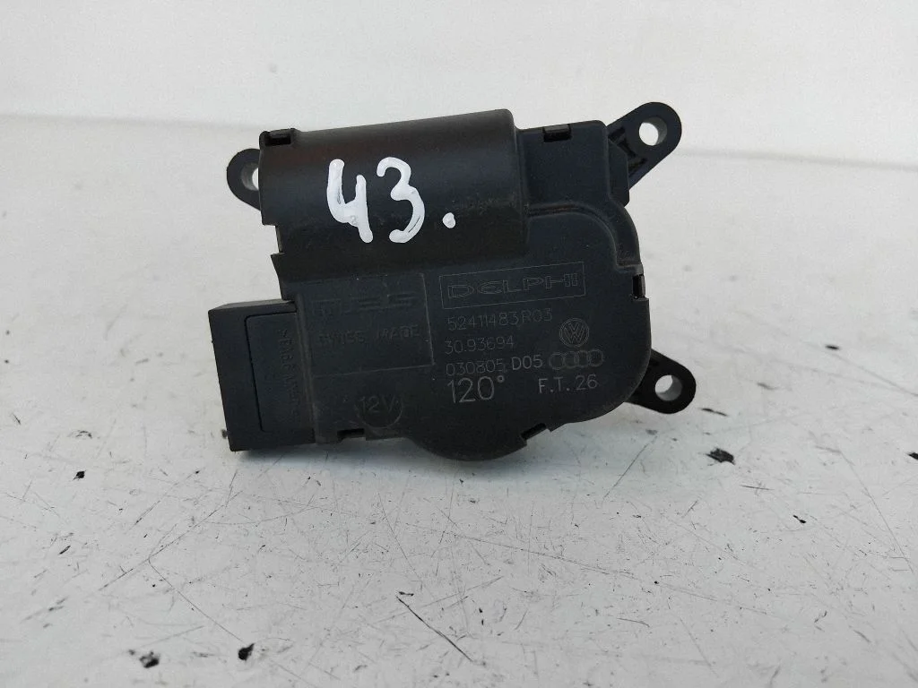 A/C air flow flap actuator/motor – Volkswagen Touareg I (2002-2010)