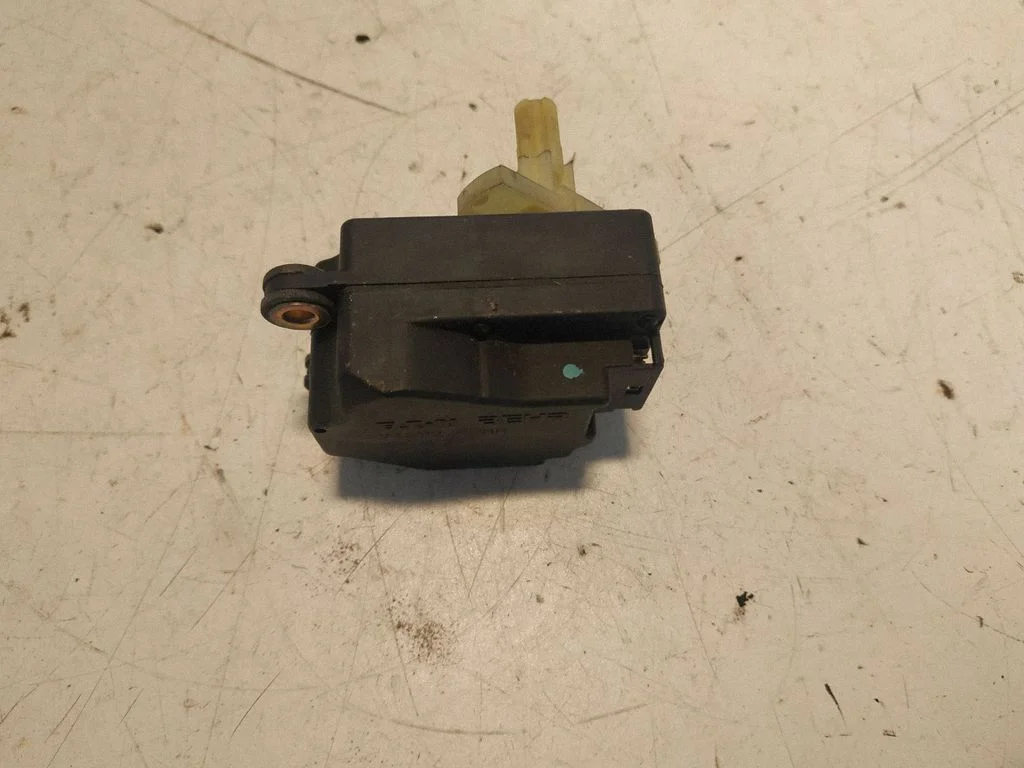 Gaisa aizvara motoriņš/aktuators 74932