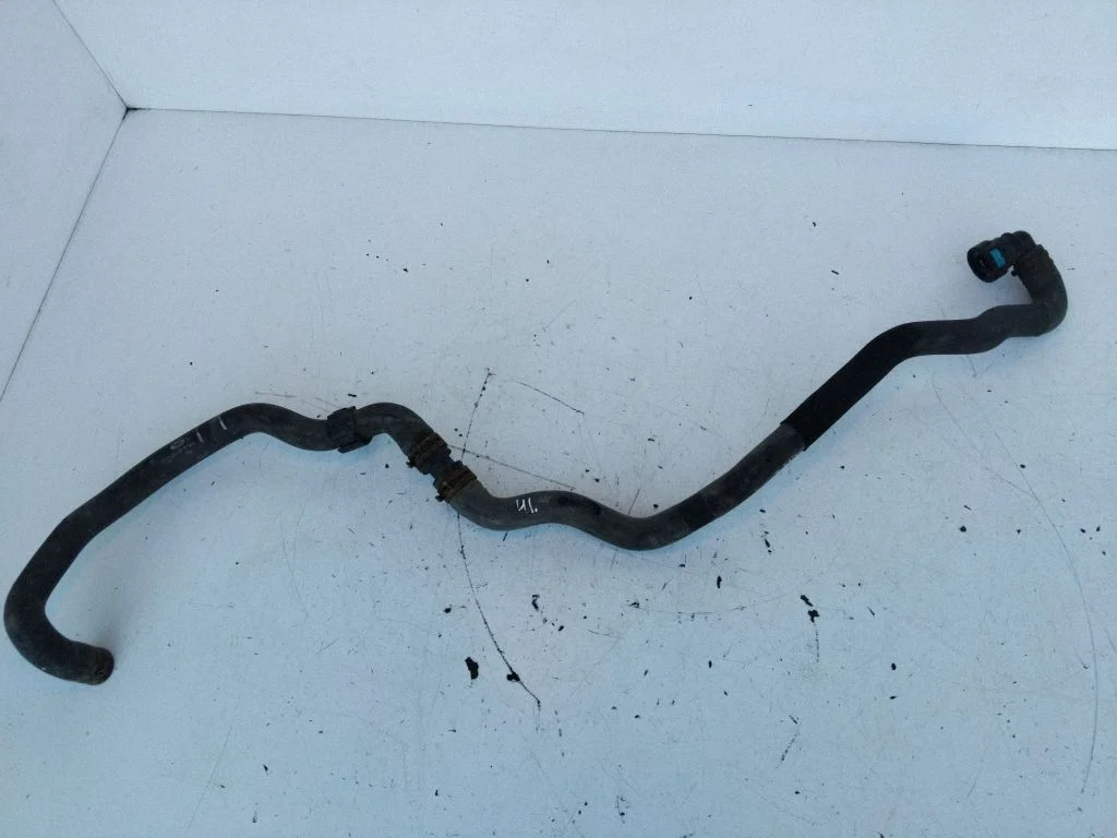 Engine coolant pipe/hose FPLA8D050CC