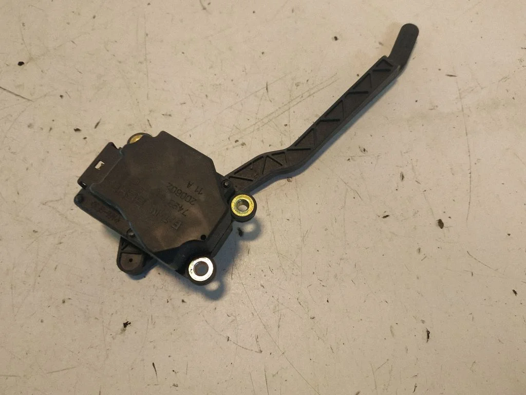 Gaisa aizvara motoriņš/aktuators 74933