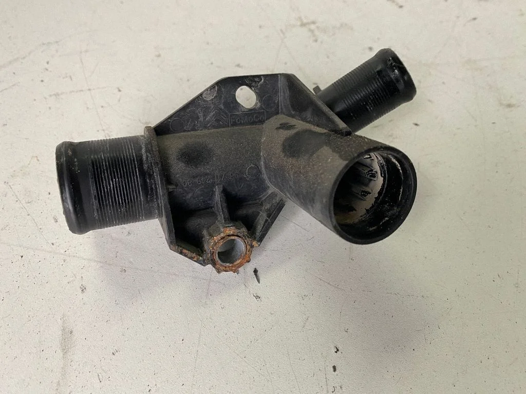 Engine coolant pipe/hose – Ford Focus (2010-2017)