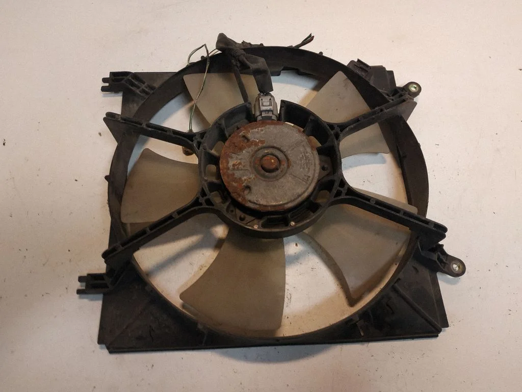 Electric radiator cooling fan – Toyota RAV 4 (XA20) (2000-2005)