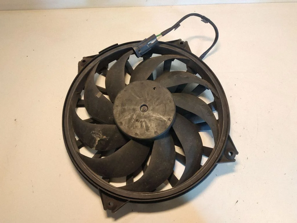 Electric radiator cooling fan