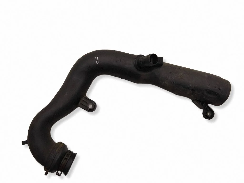Vahejahuti voolik (-ud)/ toru (-d) 1K0129654L