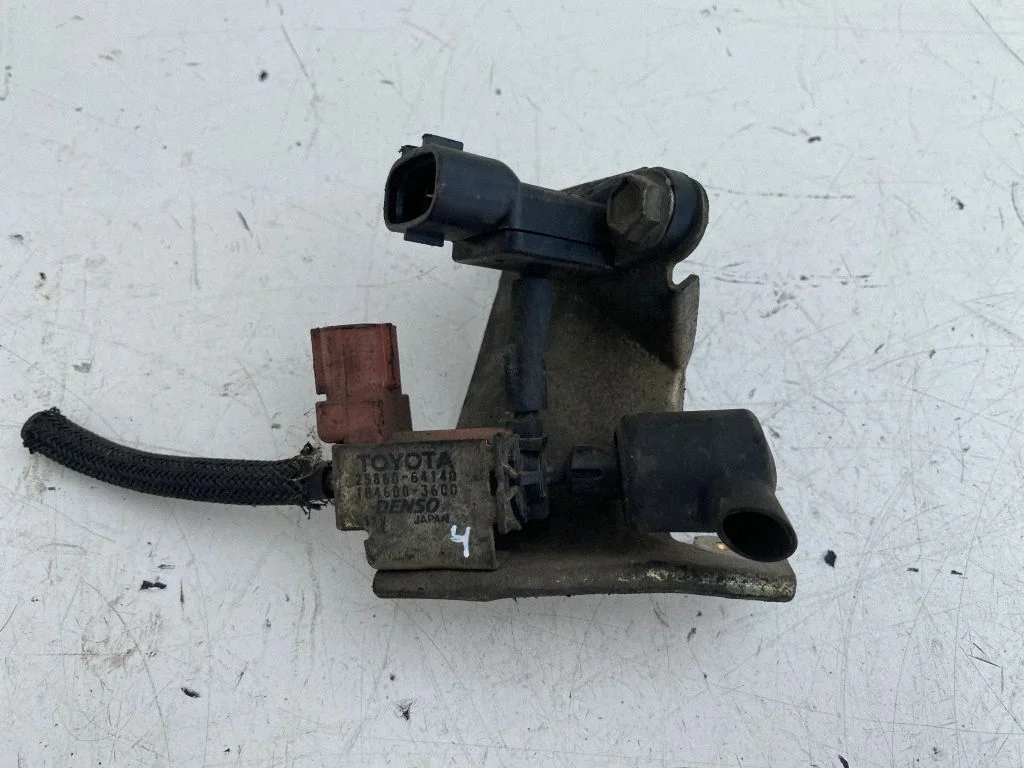 Turbo solenoid valve – Toyota Corolla Verso E121 (2001-2004)
