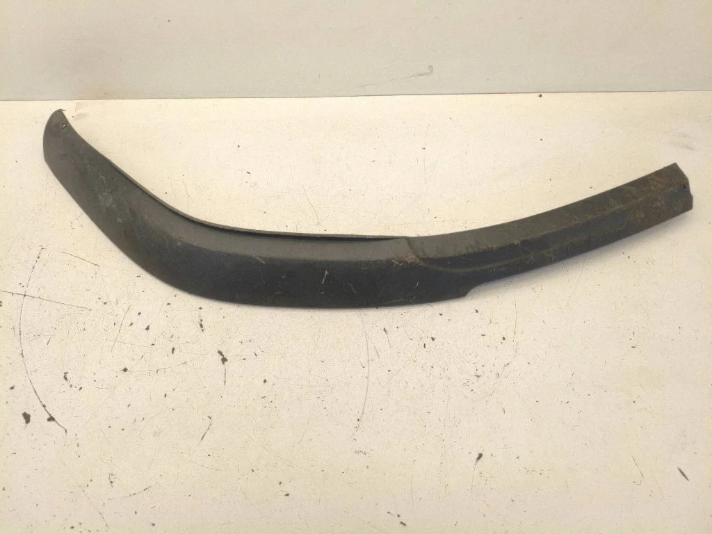 Front bumper lip 7685205020