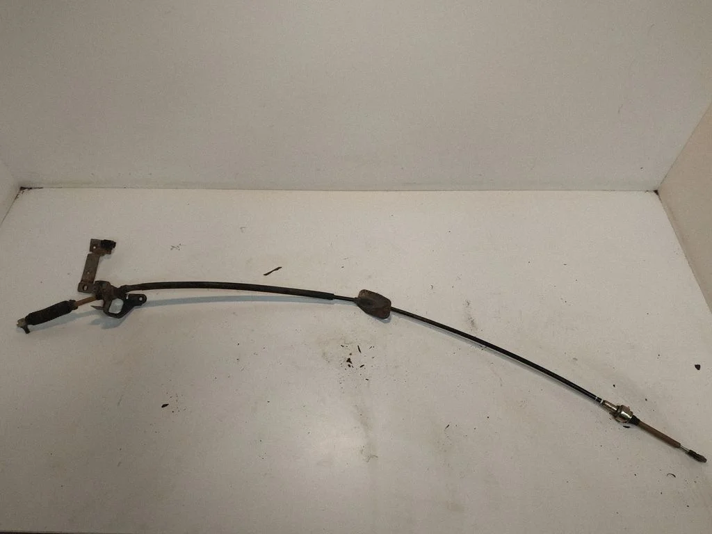 Gear shift cable linkage