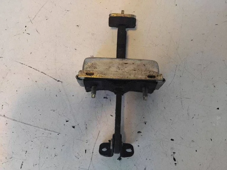 Front door check strap stopper – Land Rover Range Rover Evoque L551 (2018-)