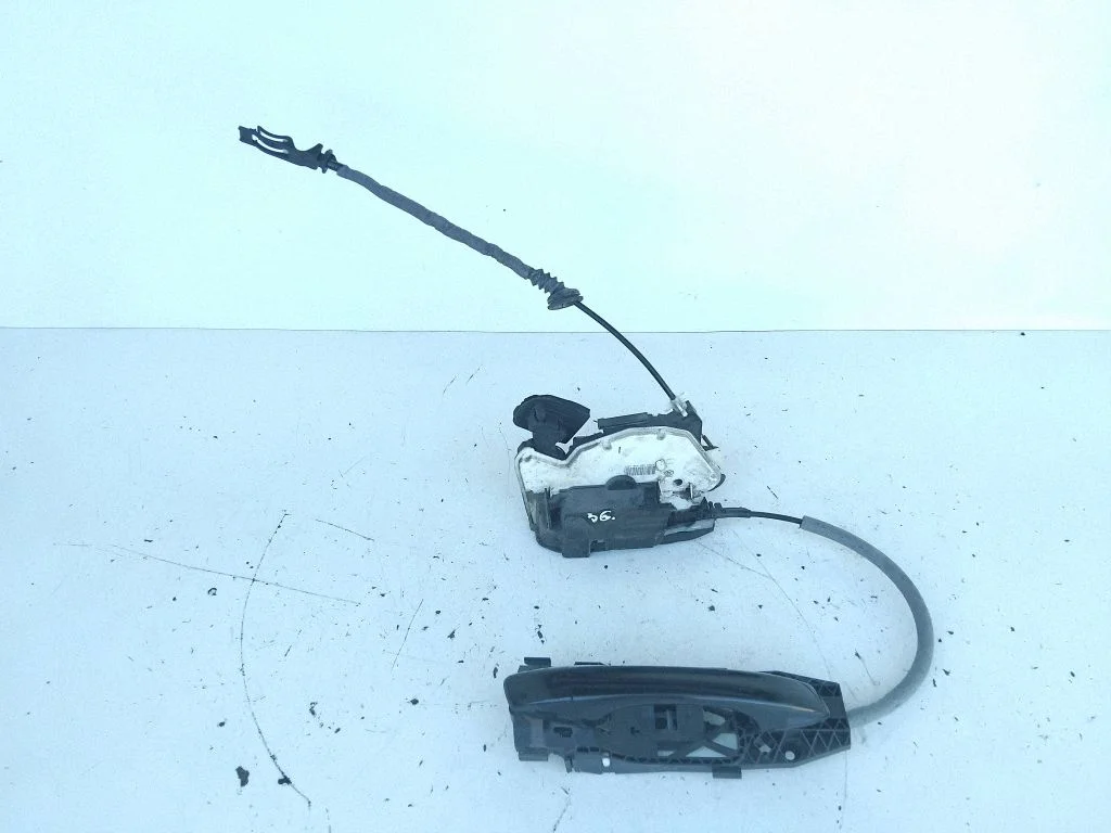 Aizmugurējo durvju slēdzene – Volkswagen e-Golf (2014-)