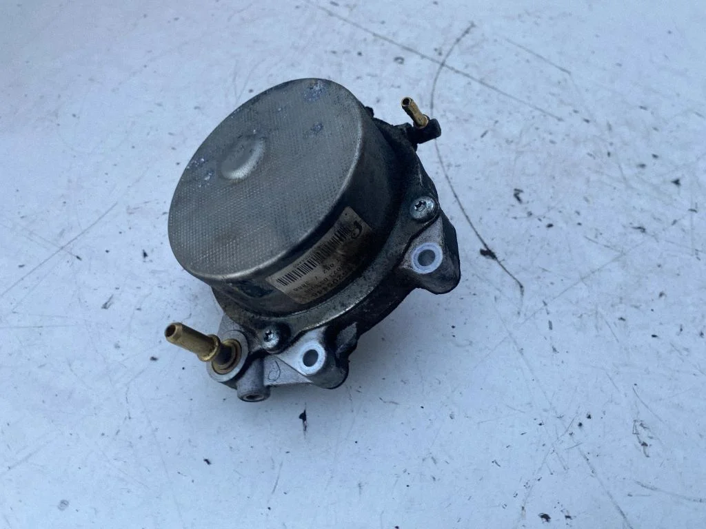 Vacuum pump – Opel Insignia A (2008-2017)