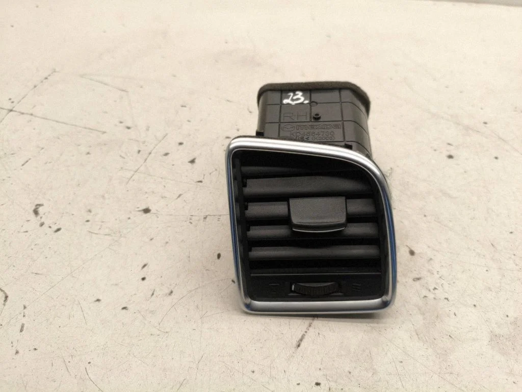 Dashboard side air vent grill/cover trim KD4564730