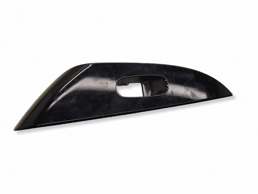 Rear door window switch trim 829603NL0A
