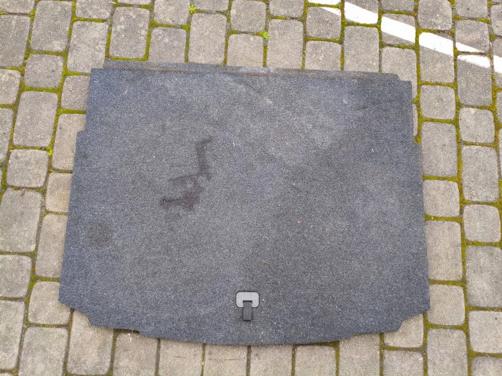 Trunk/boot floor carpet liner – Toyota Auris E180 (2012-2018)
