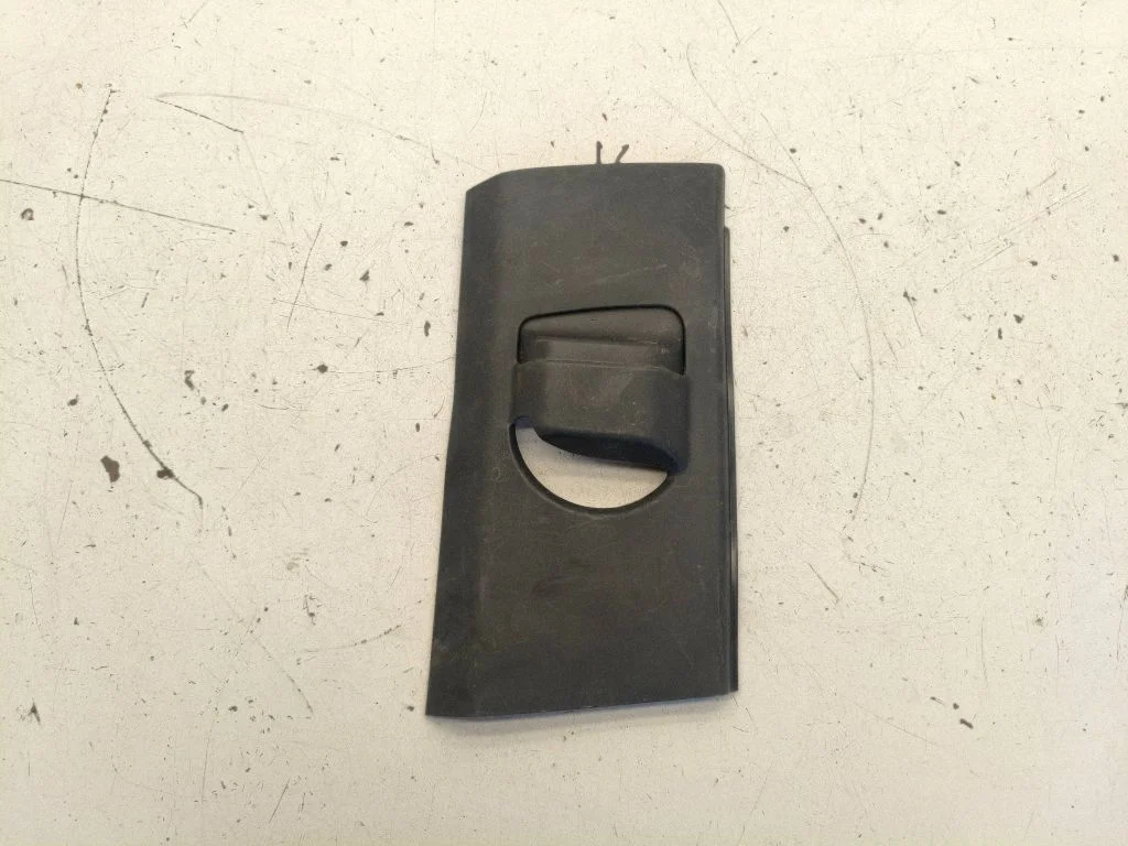 (B) pillar trim (top) P00810272 – NIO ES8 (2018-2023)