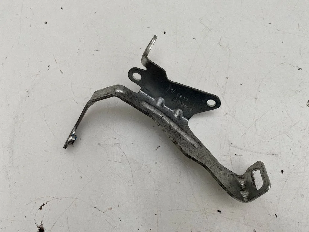EGR valve cooler bracket – Volvo V40 (2012-2019)