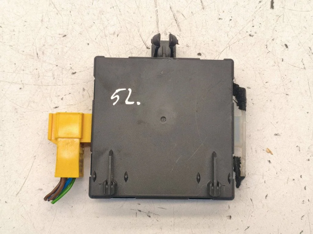 Durvju elektronikas vadības bloks – Mercedes-Benz E klase W212 (2009-2016)