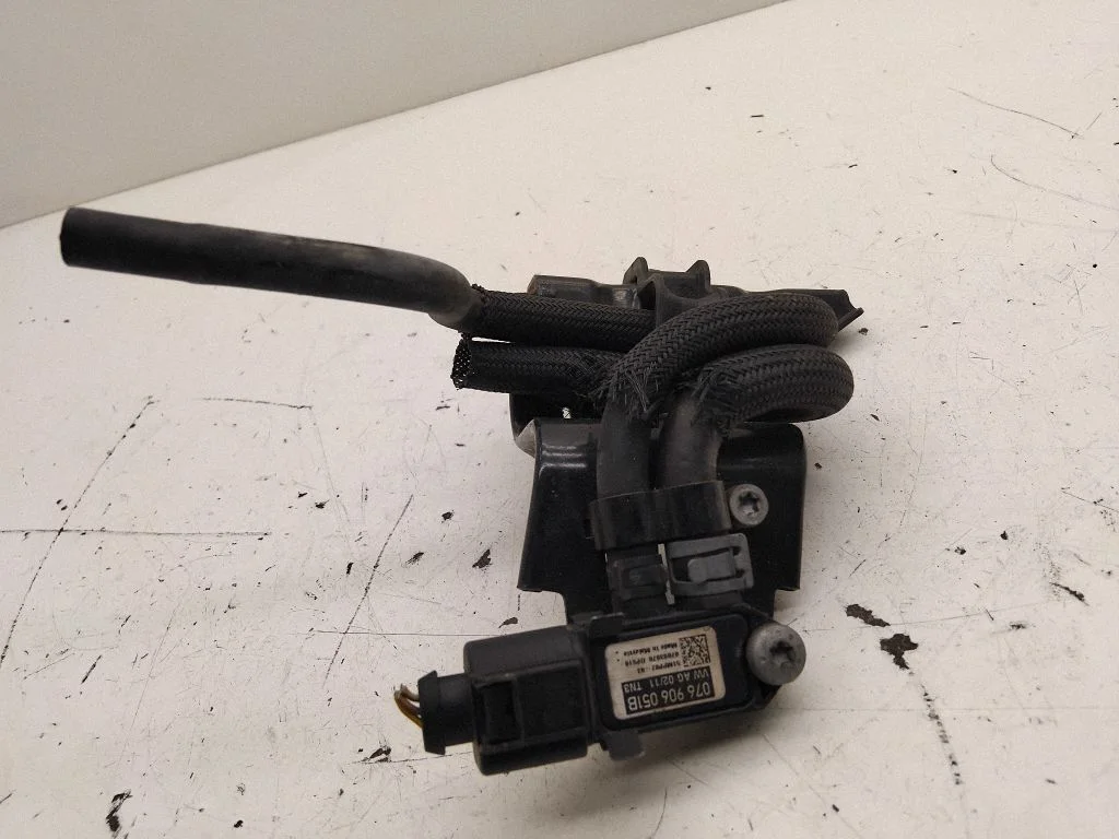 Exhaust gas pressure sensor 1K0131552N