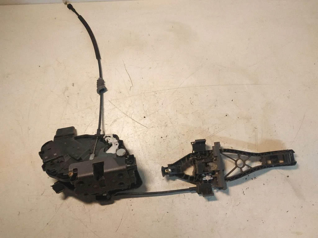Rear door lock – Volvo V50 (2008-2012)