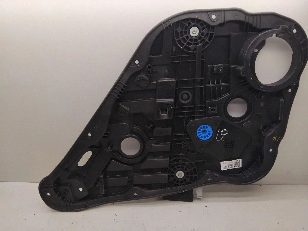 Rear window lifting mechanism without motor 83480CV000