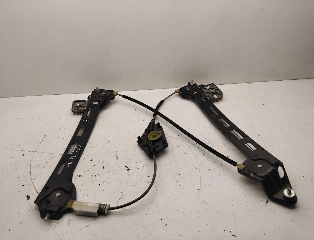 Rear window lifting mechanism without motor – Volkswagen Passat CC (2008-2016)