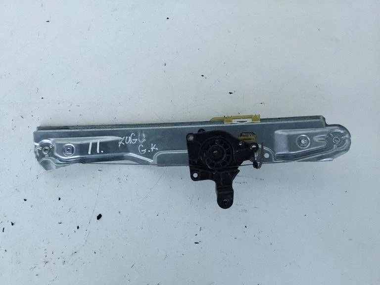 Aizmugurējā el. loga pacēlāja mehānisms bez motoriņa 920398104
