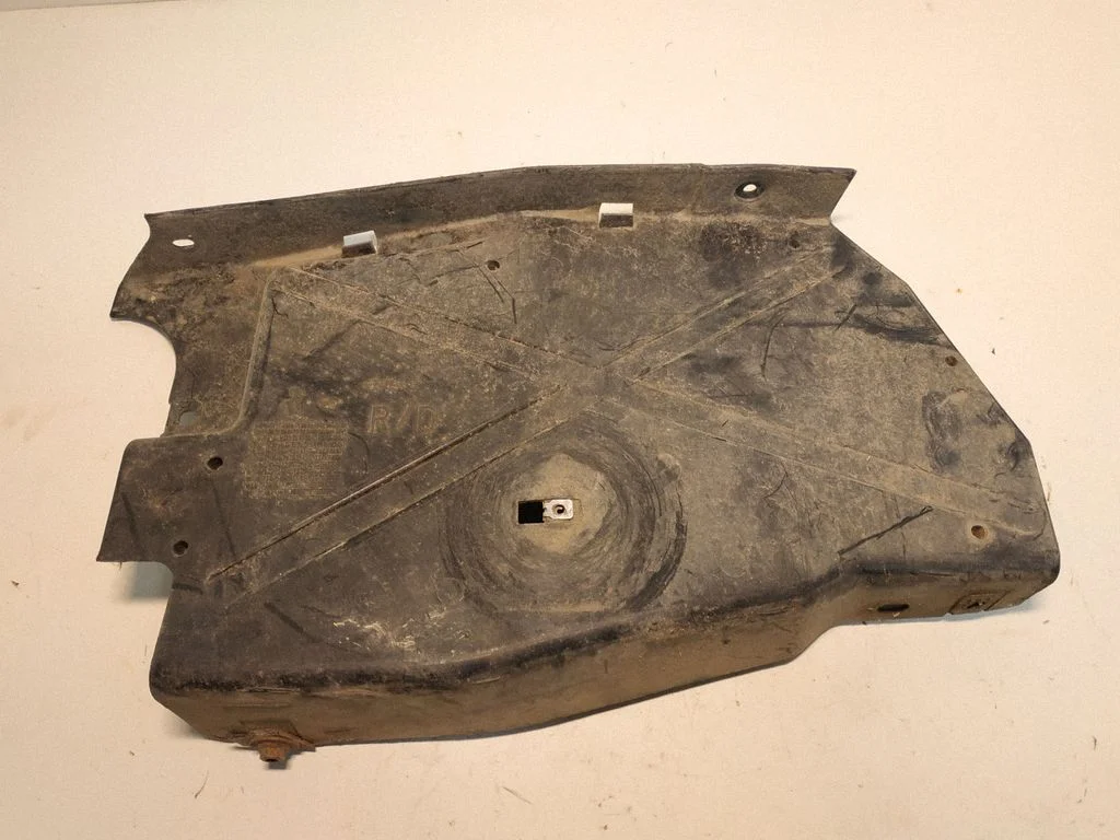 Engine splash shield/under tray – Opel Vivaro (2001-2014)