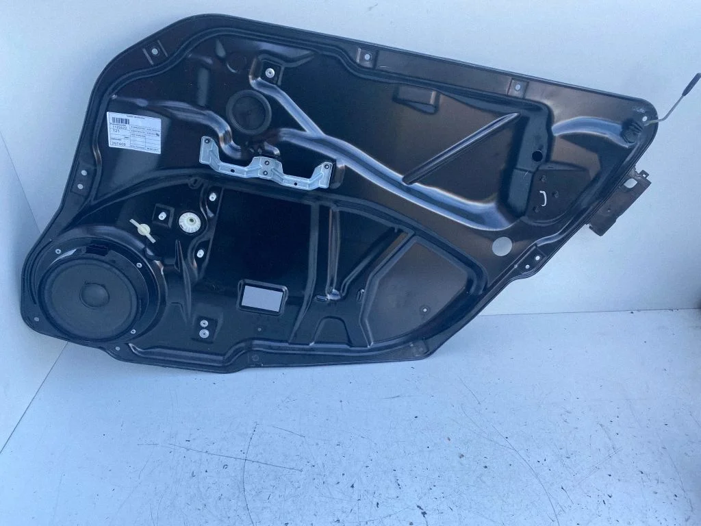 Rear window lifting mechanism without motor A2517600634