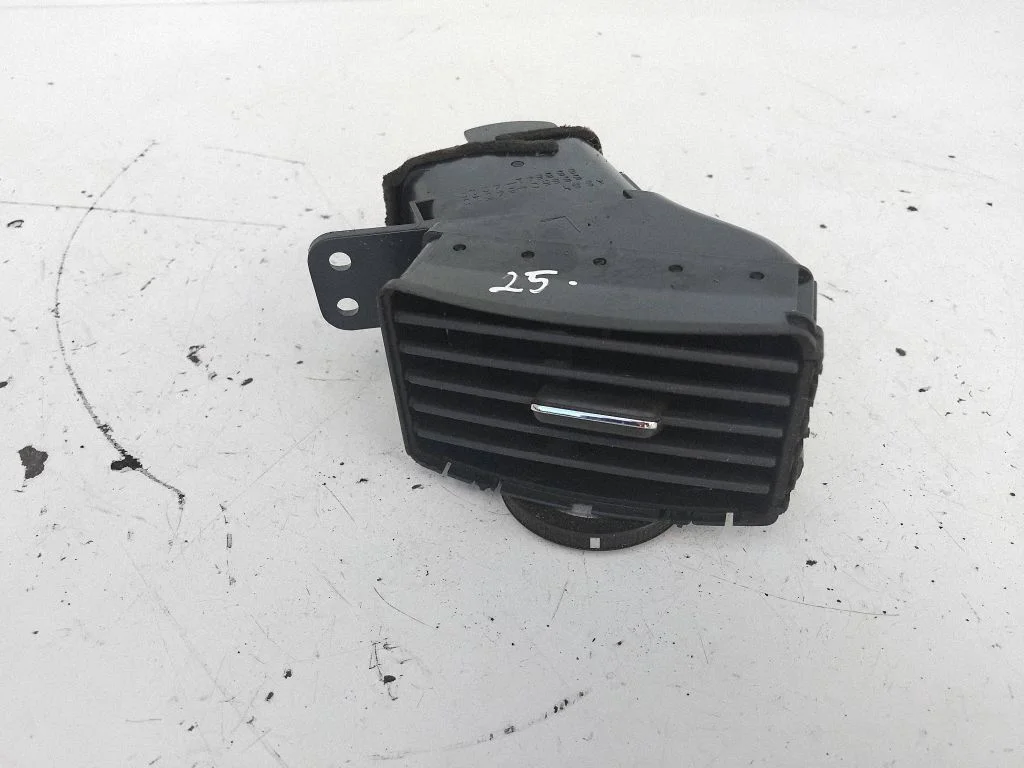 Sānu gaisa restītes – Toyota Corolla Verso AR10 (2004-2009)
