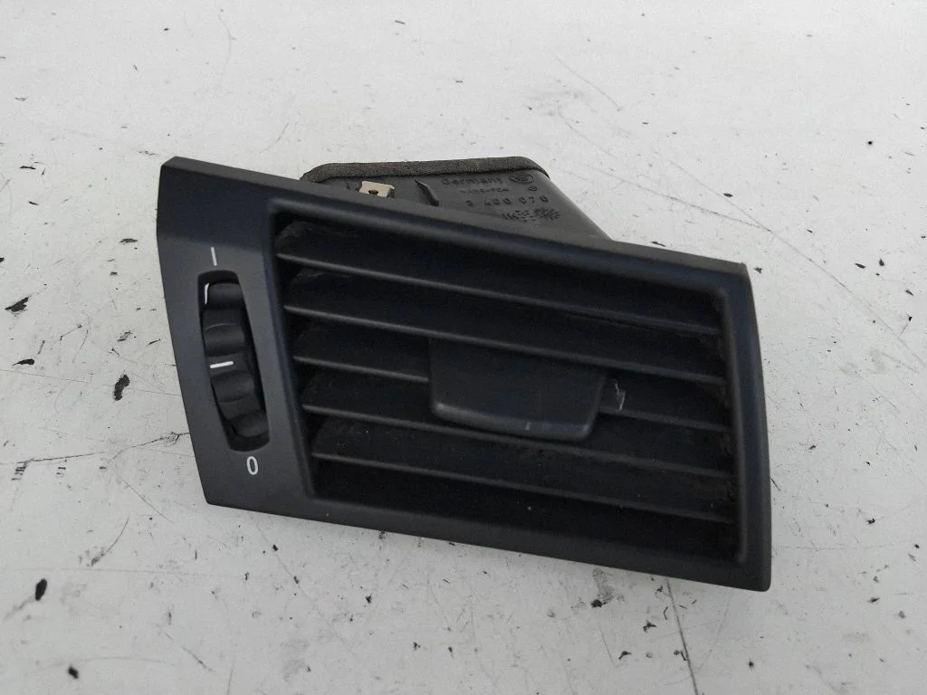 Dashboard side air vent grill/cover trim 3400076