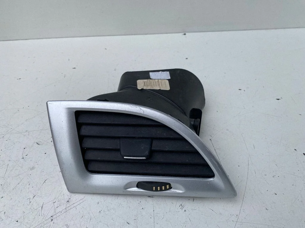 Dashboard side air vent grill/cover trim