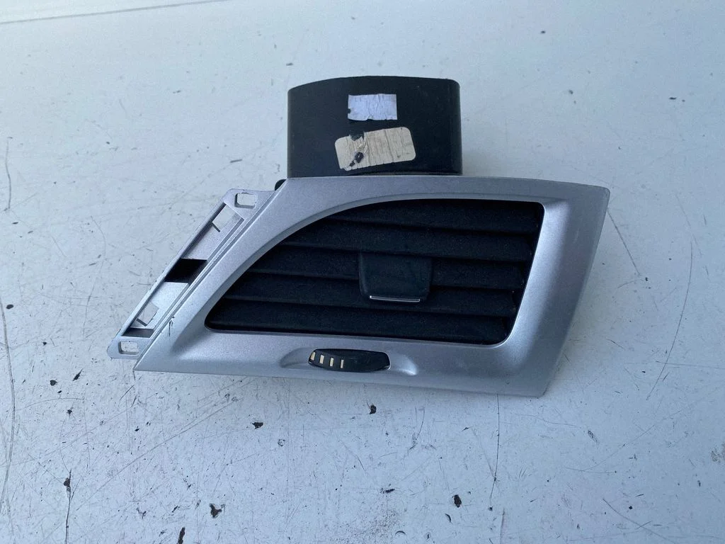 Dashboard side air vent grill/cover trim 1844021