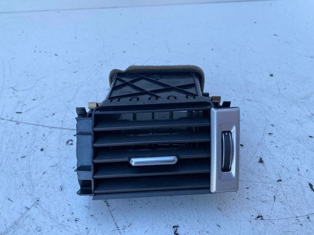 Dashboard side air vent grill/cover trim 08088005