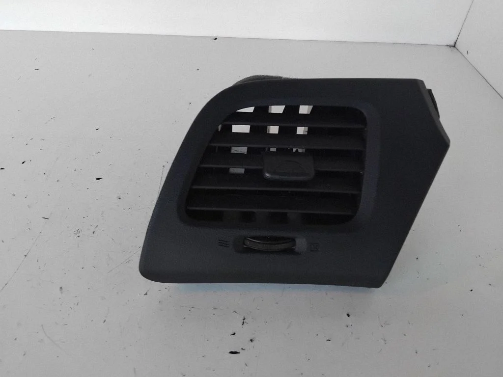 Sānu gaisa restītes – Nissan Leaf I (ZE0) (2010-2017)