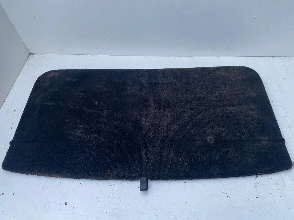 Trunk/boot floor carpet liner 1005534