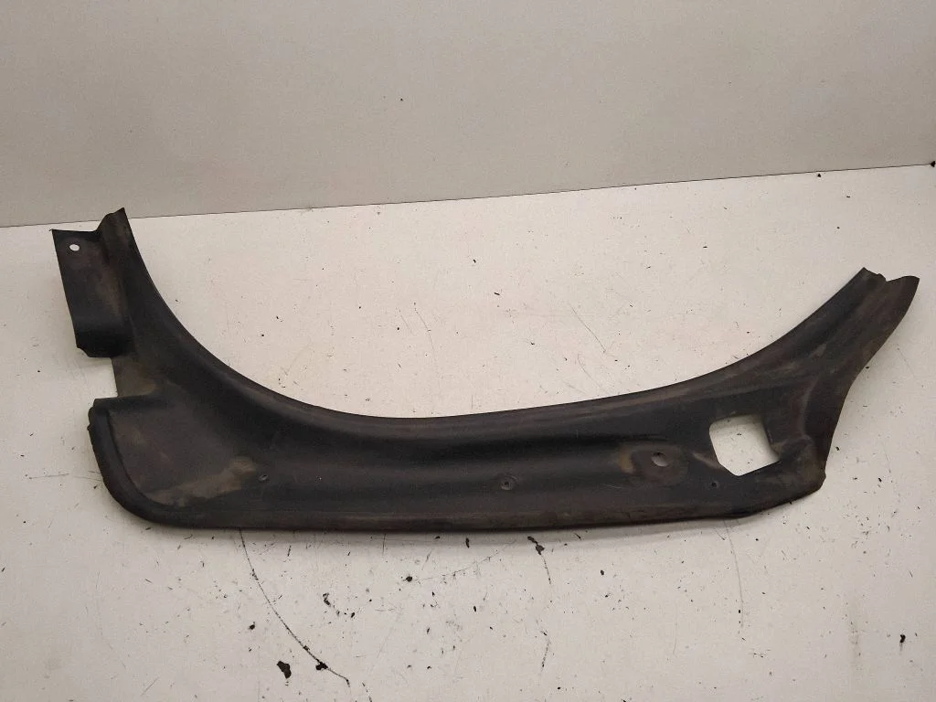 Other trunk/boot trim element A1646932133