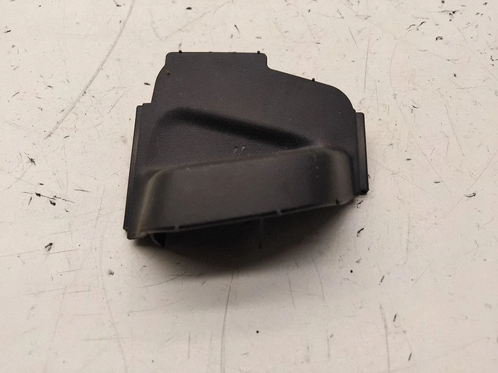 (B) pillar trim (top) – Lexus RX 450H (2016-)