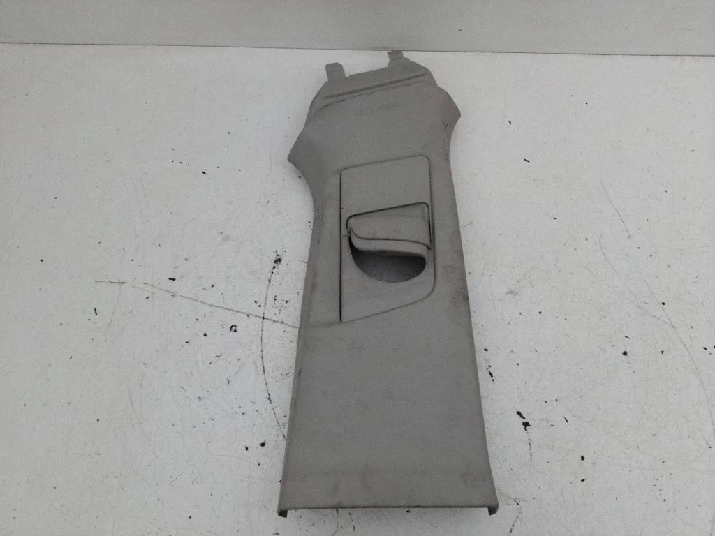 (B) pillar trim (top) – Volvo V40 (2012-2019)