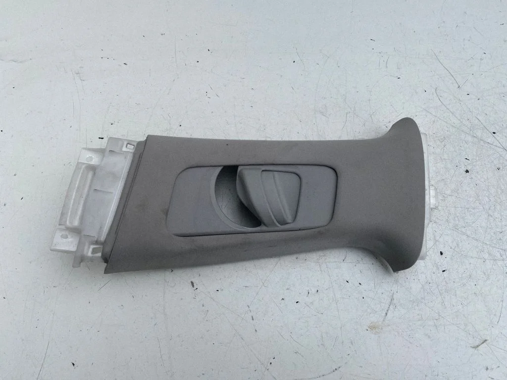 (B) pillar trim (top) – Lexus IS 220D-250-350 (2006-2013)