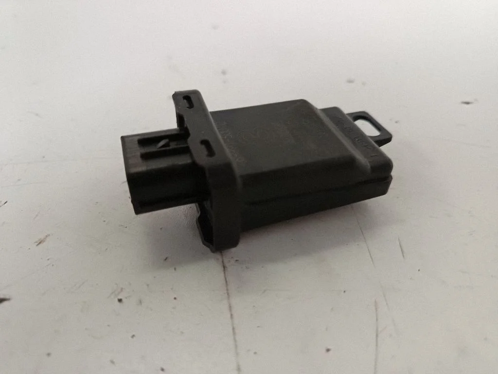 Door control unit/module – Toyota RAV 4 (XA30) (2006-2016)