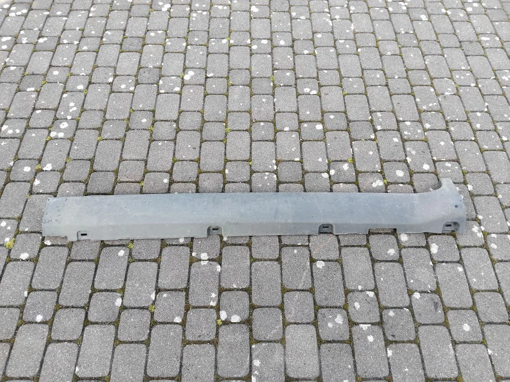 Próg 8V41S10155AC